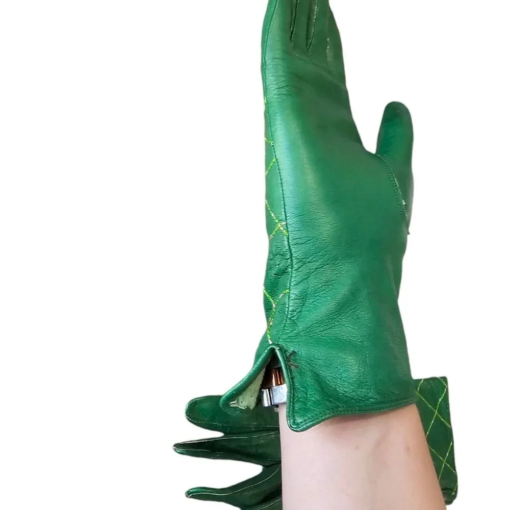 Vintage Womens Mod Green Leather Thin Fashion‎ Gloves 6.5 Light Green Stitching